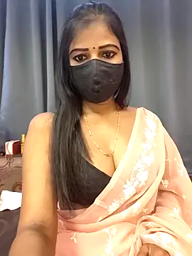 Misss-julli online show from 11/26/25, 06:46