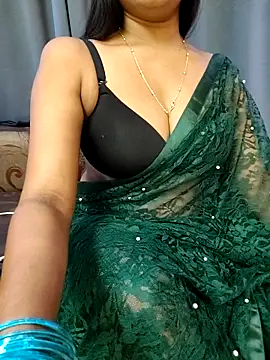 Misss-julli online show from 11/22/25, 06:12