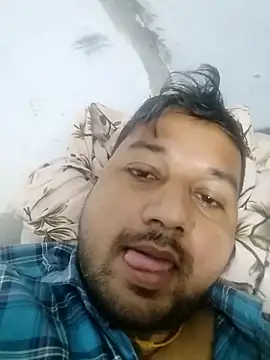 Snapshot of sumit_19 chatting on 11/02/25, 12:15 sumit 19 online show from 11/02/25, 12:15