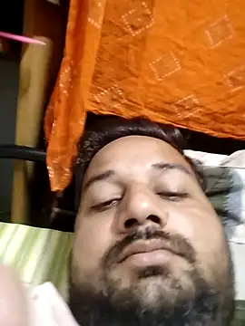 Snapshot of sumit_19 chatting on 10/05/25, 05:03 sumit 19 online show from 10/05/25, 05:03