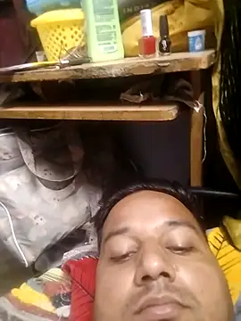 Snapshot of sumit_19 chatting on 10/23/25, 04:16 sumit 19 online show from 10/23/25, 04:16