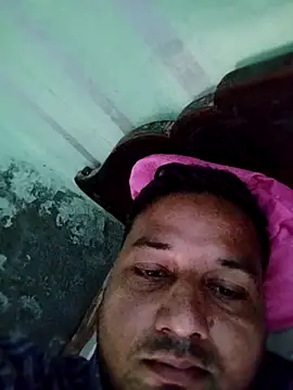 Snapshot of sumit_19 chatting on 10/22/25, 08:25 sumit 19 online show from 10/22/25, 08:25