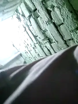 Snapshot of sumit_19 chatting on 10/29/25, 10:31 sumit 19 online show from 10/29/25, 10:31