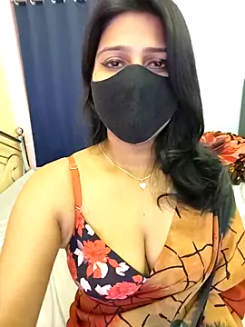Snapshot of hoty_sonali chatting on 09/18/25, 05:21 hoty sonali online show from 09/18/25, 05:21