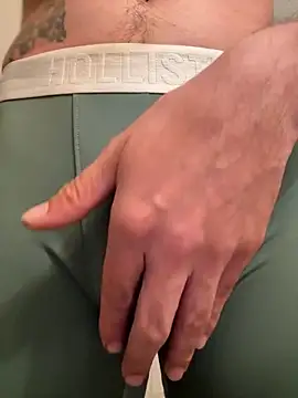 Snapshot of flacoone01 chatting on 09/18/25, 11:08 flacoone01 online show from 09/18/25, 11:08