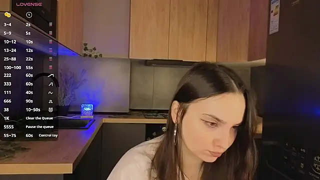 VanessaGrome online show from 10/31/25, 07:05