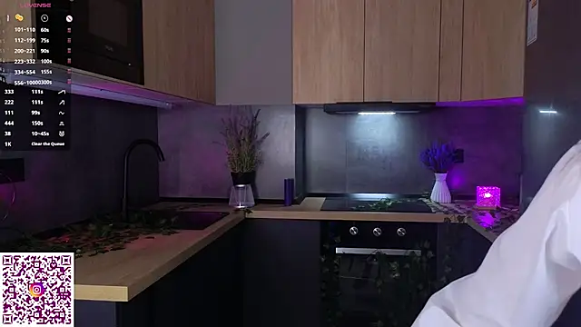 VanessaGrome online show from 10/10/25, 06:25