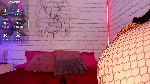 EllyMiller online show from 10/10/25, 03:07