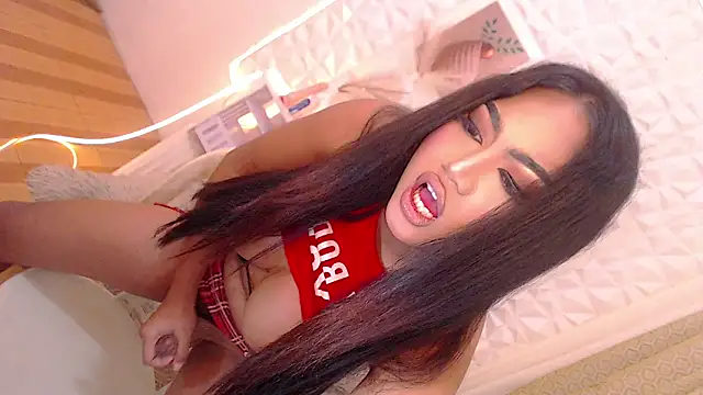 Lilly-lou online show from 04/26/26, 03:59