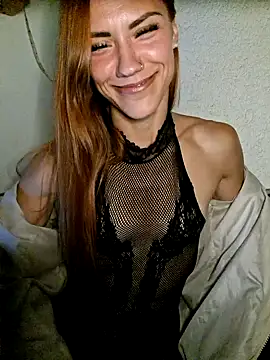 Snapshot of SlimBellaa chatting on 09/20/25, 10:48 SlimBellaa online show from 09/20/25, 10:48