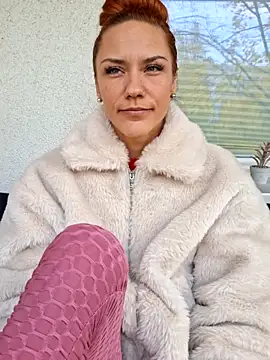 SlimBellaa online show from 10/31/25, 11:40