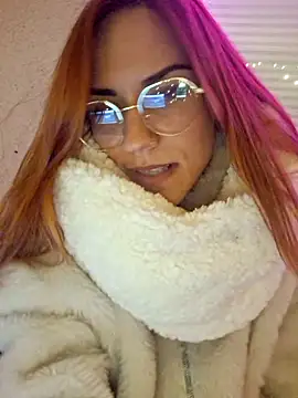 SlimBellaa online show from 10/28/25, 09:14