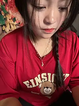 Snapshot of Julia-Elsa chatting on 11/15/25, 05:55 Julia-Elsa online show from 11/15/25, 05:55