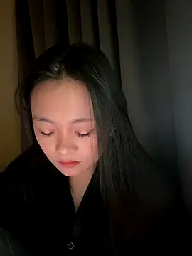 Snapshot of Julia-Elsa chatting on 09/26/25, 03:35 Julia-Elsa online show from 09/26/25, 03:35