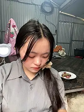 Snapshot of Julia-Elsa chatting on 11/03/25, 06:07 Julia-Elsa online show from 11/03/25, 06:07