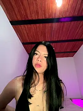 LiaCollings online show from 12/18/25, 10:52