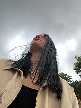 LiaCollings online show from 11/04/25, 08:56