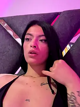 LiaCollings online show from 11/21/25, 11:42