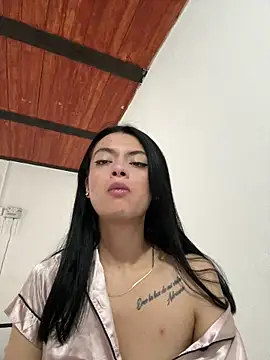 Snapshot of LiaCollings chatting on 02/15/26, 03:33 LiaCollings online show from 02/15/26, 03:33