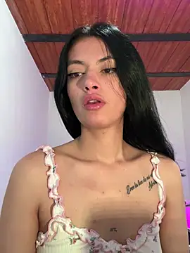 Snapshot of LiaCollings chatting on 01/12/26, 12:01 LiaCollings online show from 01/12/26, 12:01