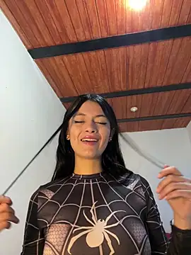 Snapshot of LiaCollings chatting on 02/02/26, 11:31 LiaCollings online show from 02/02/26, 11:31