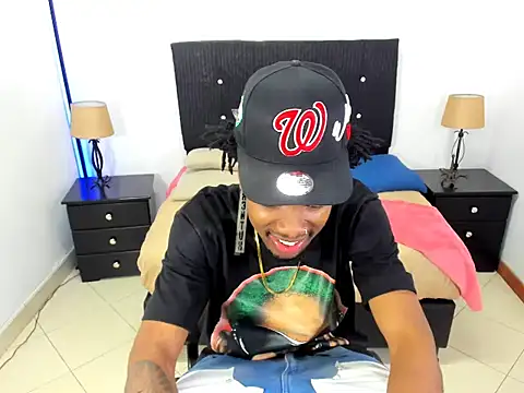 Snapshot of maikol_monstercock chatting on 10/03/25, 04:14 maikol monstercock online show from 10/03/25, 04:14