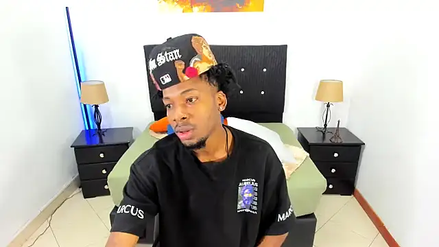 Snapshot of maikol_monstercock chatting on 10/07/25, 04:24 maikol monstercock online show from 10/07/25, 04:24