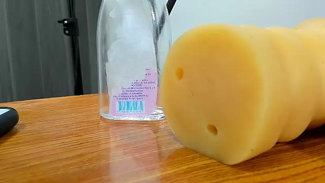 Snapshot of maikol_monstercock chatting on 10/04/25, 06:37 maikol monstercock online show from 10/04/25, 06:37