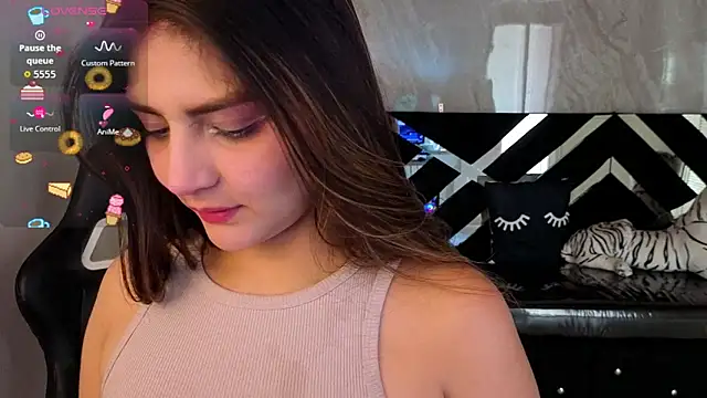 Snapshot of emily_cooper_t chatting on 02/11/26, 07:58 emily cooper t online show from 02/11/26, 07:58