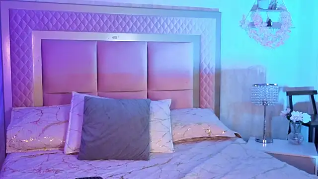 AlanaOdison online show from 10/30/25, 08:39