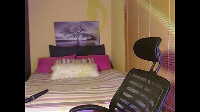 NawtyLisa online show from 12/16/25, 10:36