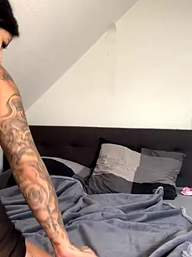 mrskarmaa online show from 12/14/25, 02:22