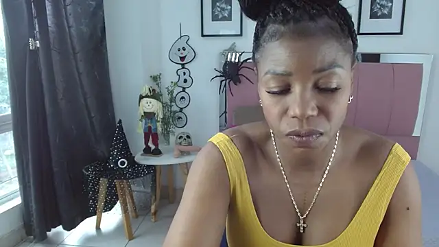 Snapshot of Lele_F_w chatting on 10/08/25, 06:52 Lele F w online show from 10/08/25, 06:52