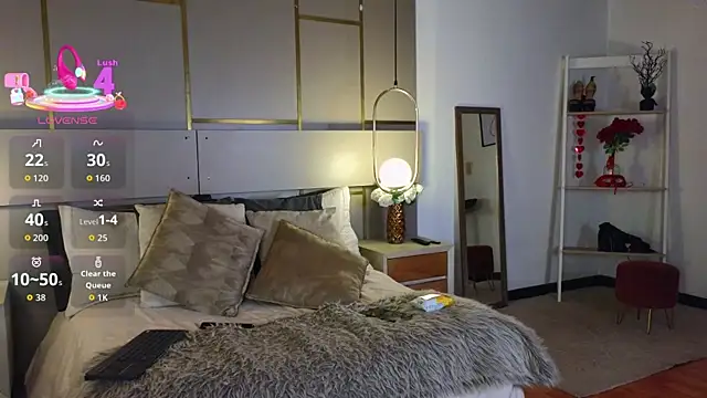 Lina Montclair online show from 03/30/26, 08:32