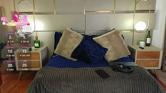 Lina Montclair online show from 04/11/26, 07:50