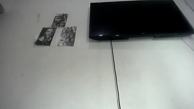 Snapshot of Foxy_Lovex chatting on 10/06/25, 12:01 Foxy Lovex online show from 10/06/25, 12:01