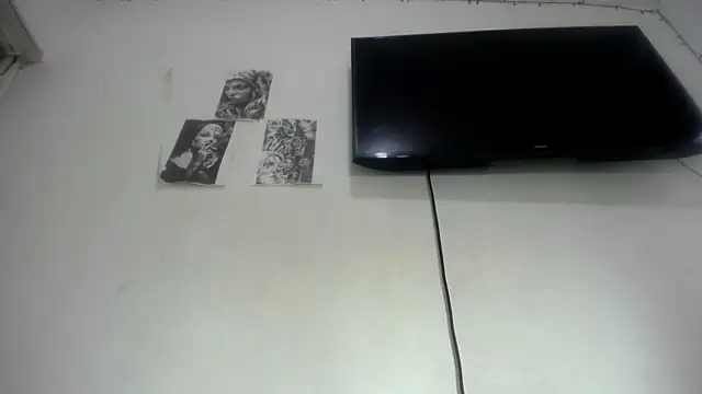 Snapshot of Foxy_Lovex chatting on 12/14/25, 10:04 Foxy Lovex online show from 12/14/25, 10:04