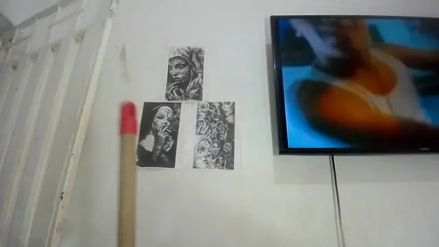 Snapshot of Foxy_Lovex chatting on 09/19/25, 08:57 Foxy Lovex online show from 09/19/25, 08:57