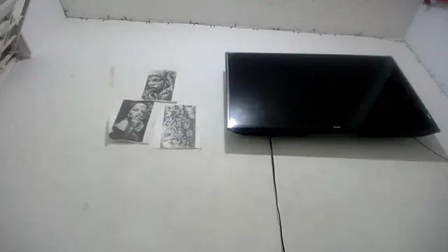 Snapshot of Foxy_Lovex chatting on 11/18/25, 11:37 Foxy Lovex online show from 11/18/25, 11:37