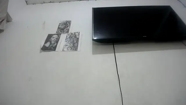 Snapshot of Foxy_Lovex chatting on 09/24/25, 10:27 Foxy Lovex online show from 09/24/25, 10:27