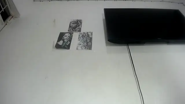 Snapshot of Foxy_Lovex chatting on 09/11/25, 10:43 Foxy Lovex online show from 09/11/25, 10:43