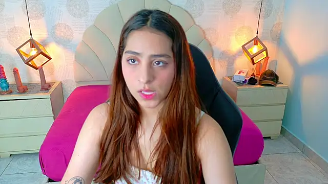 AIXATRISTA1 online show from 11/28/25, 07:47