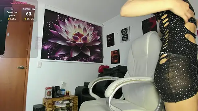 lycoris 19 online show from 11/22/25, 09:13