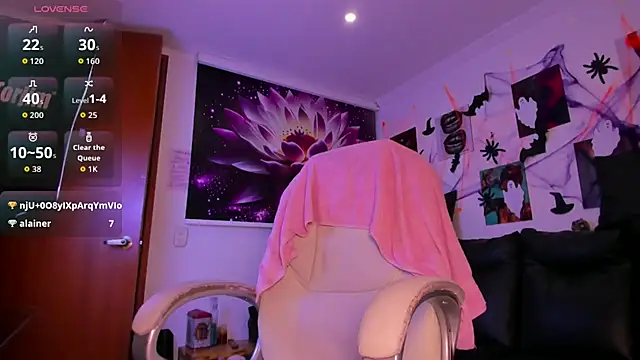 lycoris 19 online show from 10/30/25, 09:44