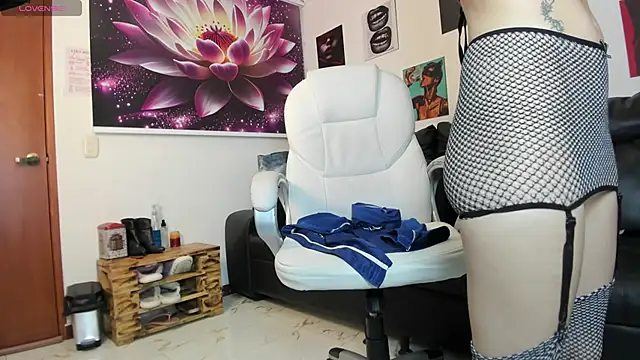 lycoris 19 online show from 10/10/25, 08:31