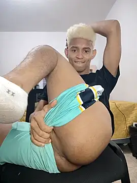 Snapshot of Raam_Star chatting on 12/20/25, 07:11 Raam Star online show from 12/20/25, 07:11