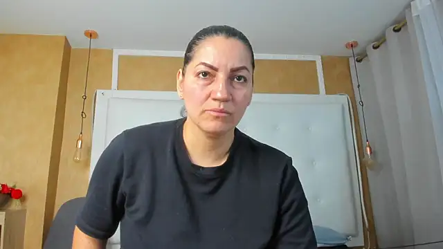 Snapshot of Heidy_milf chatting on 06/23/26, 08:18 Heidy milf online show from 06/23/26, 08:18