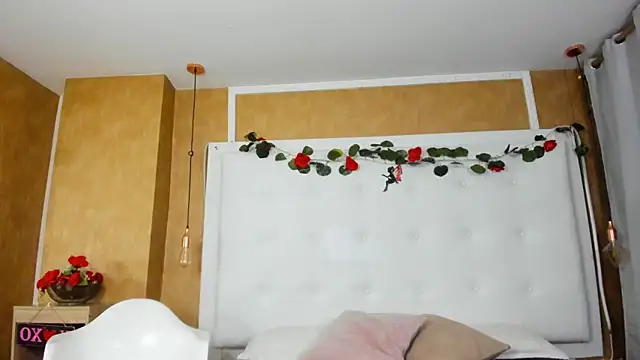 Heidy milf online show from 04/15/26, 07:58