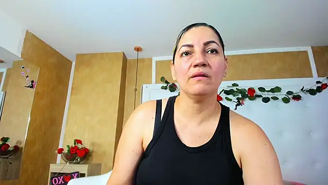 Heidy milf online show from 05/06/26, 08:24