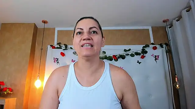 Heidy milf online show from 02/16/26, 08:07